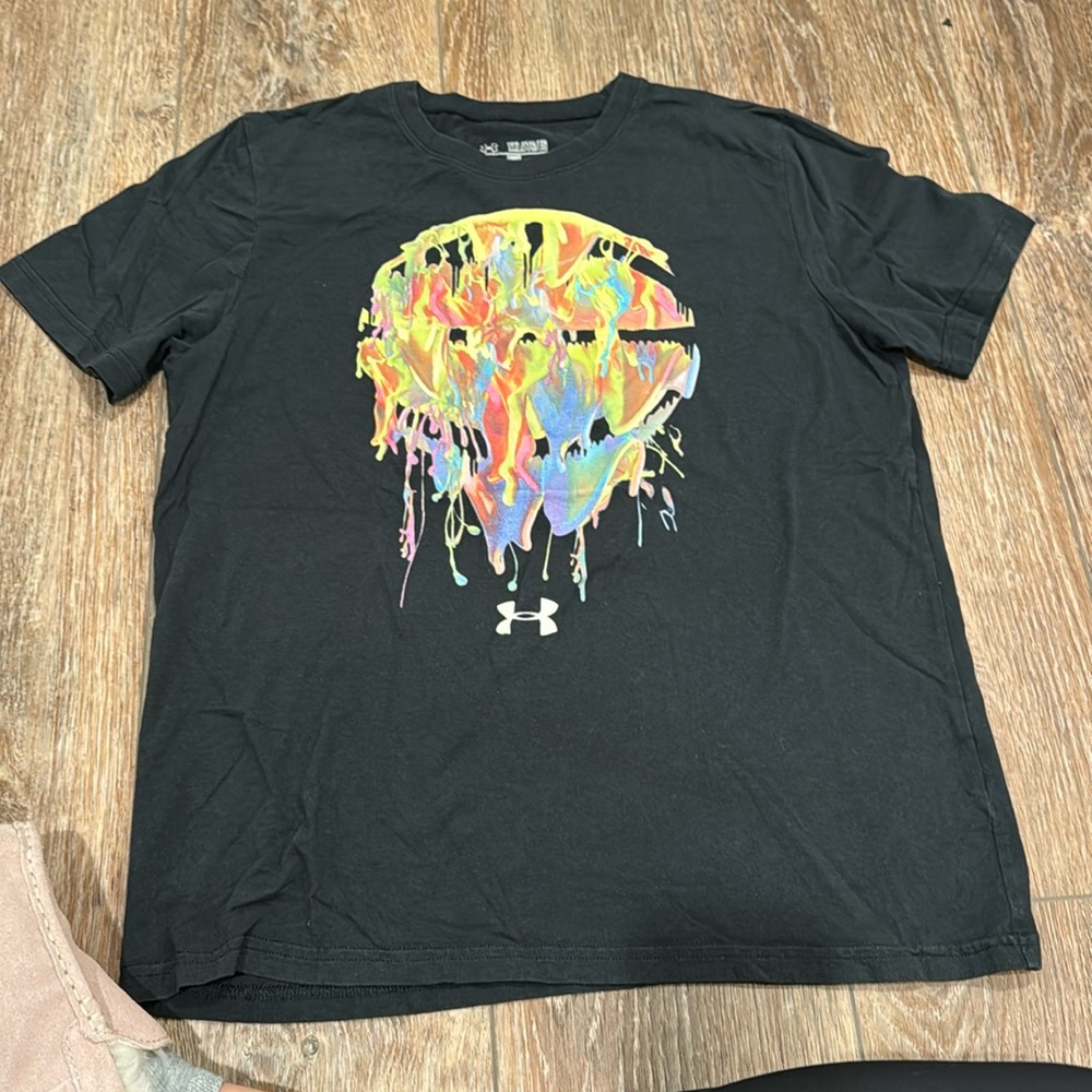 Under Armour basketball tshirt youth XL
